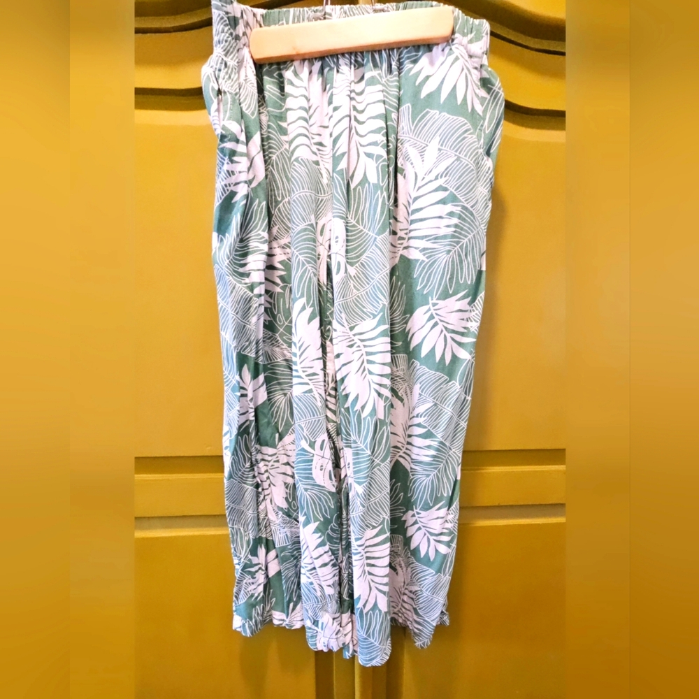Cute and comfy Aloha print pants